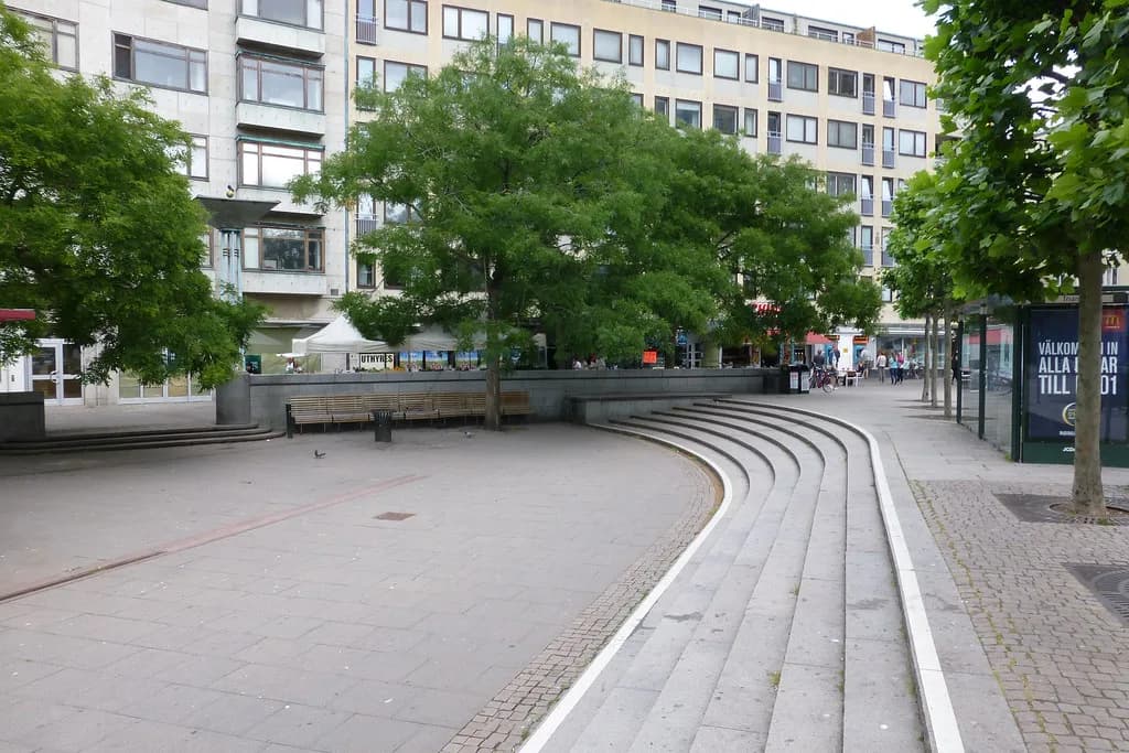 Best Time to Visit Sweden for a City Break: A Season Guide