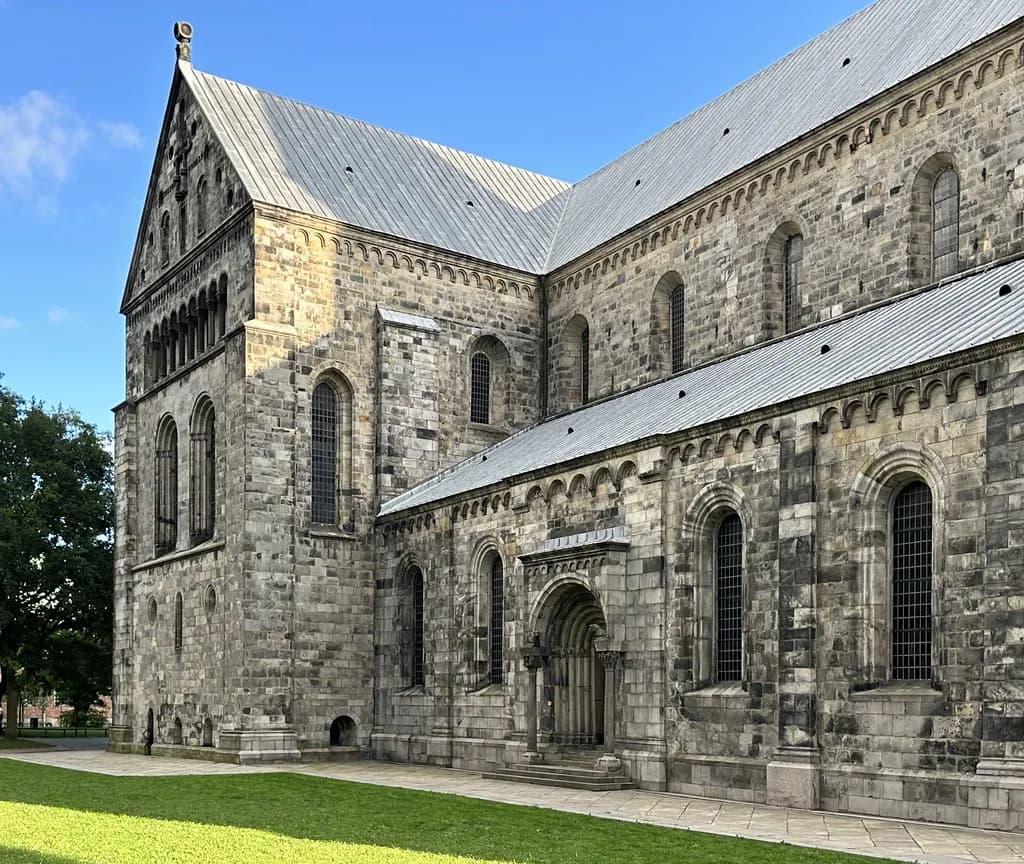 Lund Walking Tour: A Self-Guided Route Through the Old City