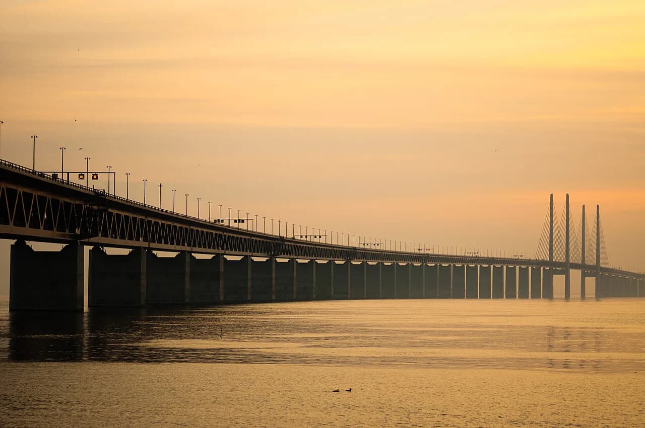 Øresund Bridge: Crossing Between Copenhagen and Malmö