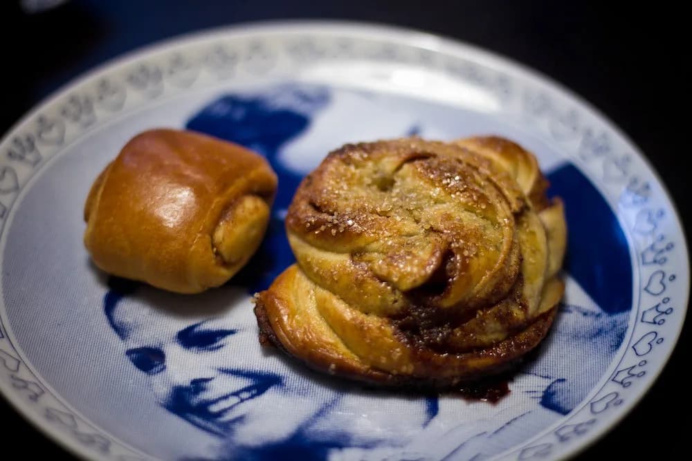 Swedish Cinnamon Buns (Kanelbullar): What They Are and How to Order