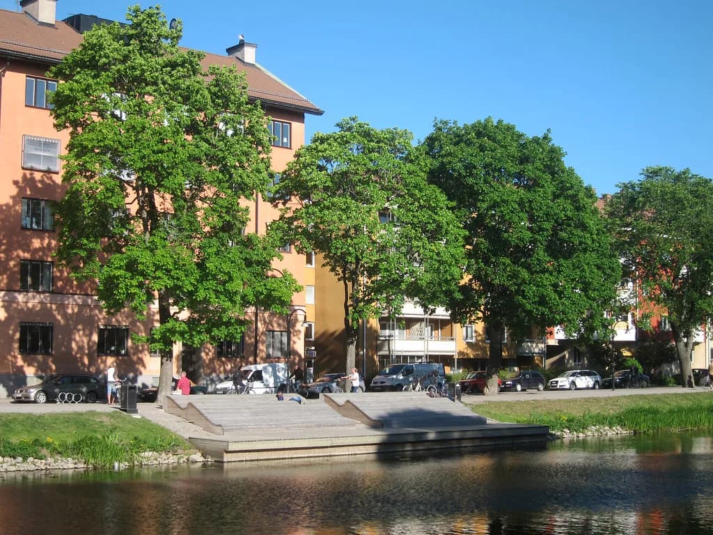 Uppsala Boat Trips: Fyrisån and Mälaren Cruises to Skokloster