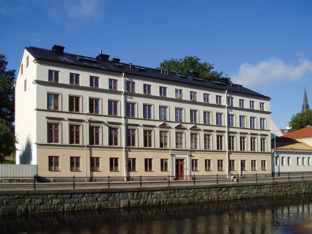 Uppsala Markets: Flea Markets, Squares and the Market Hall