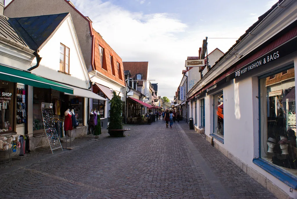 A shopping street in Visby.