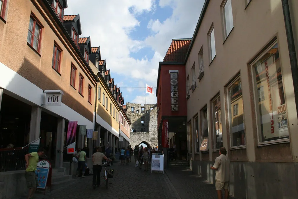 A shopping street in Visby.