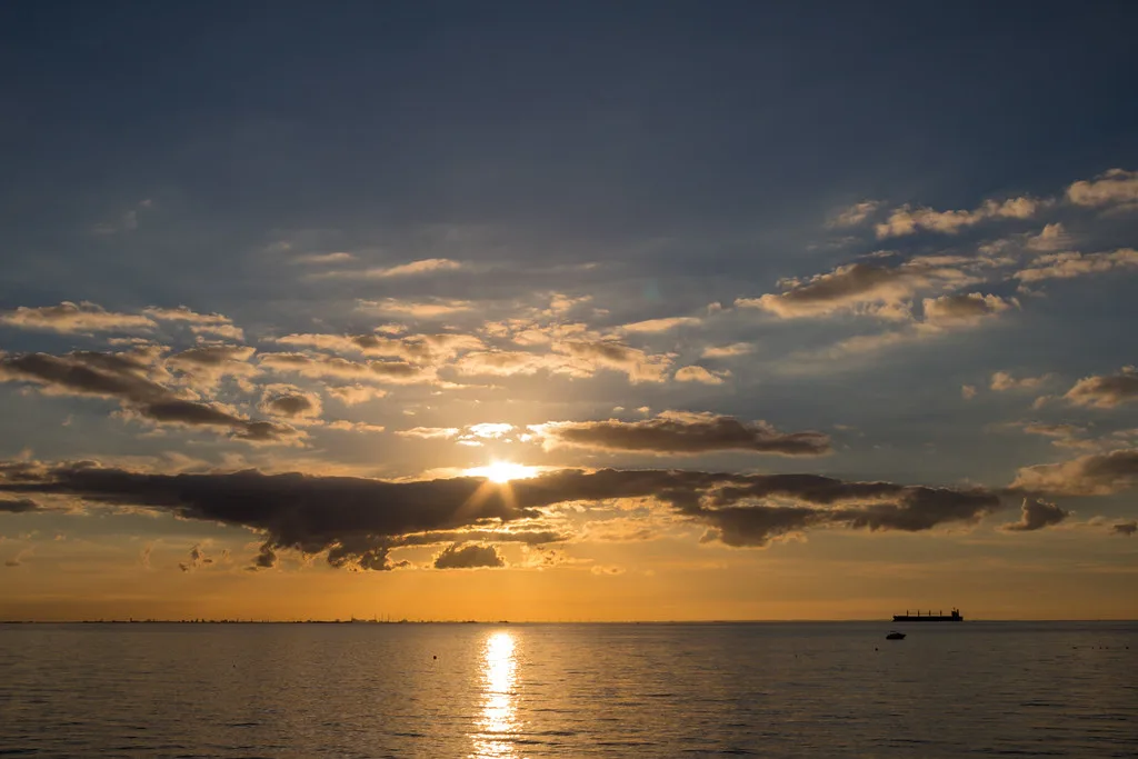 Sunset over the sea at Västra Hamnen, Malmö.