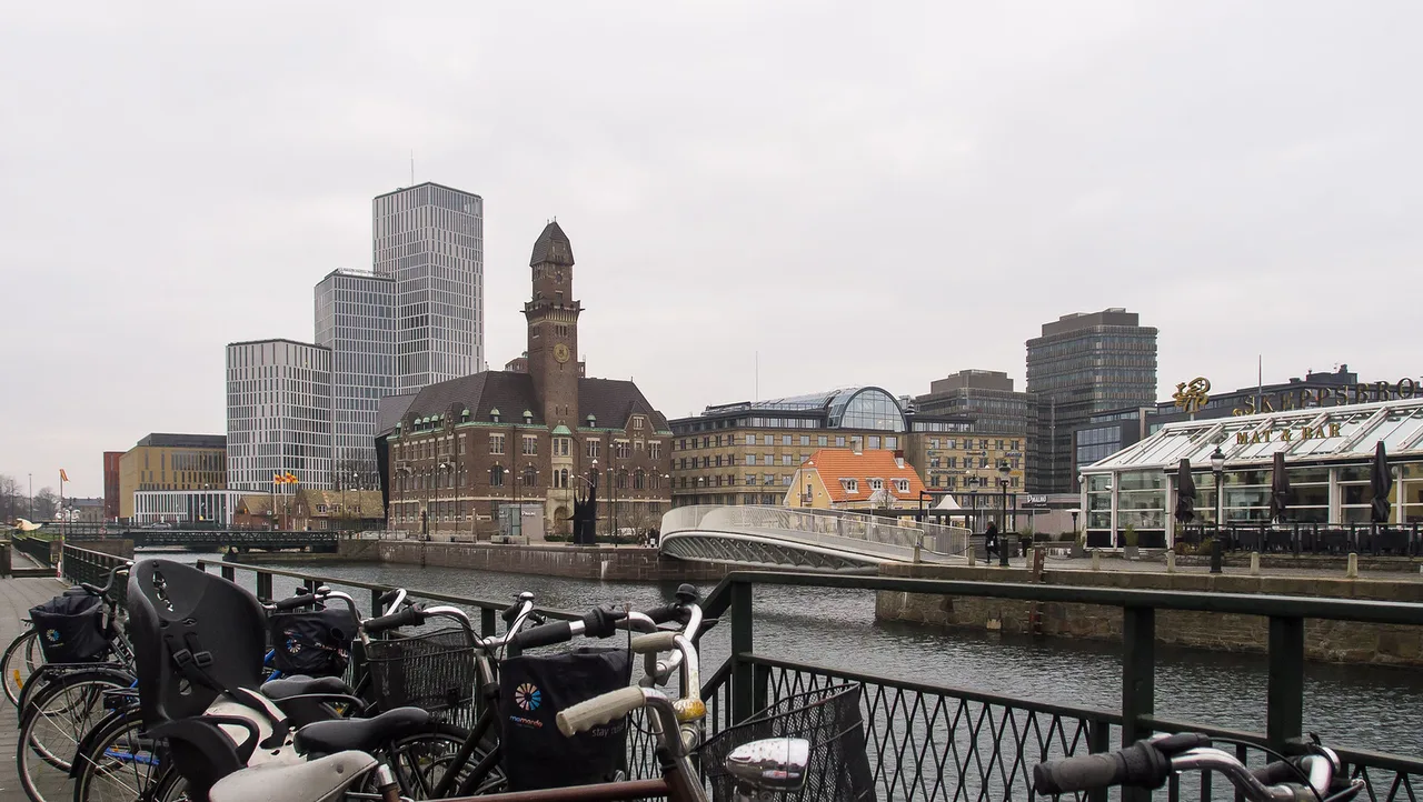 Destination view: Malmö, Sweden. Resized and converted to WebP.