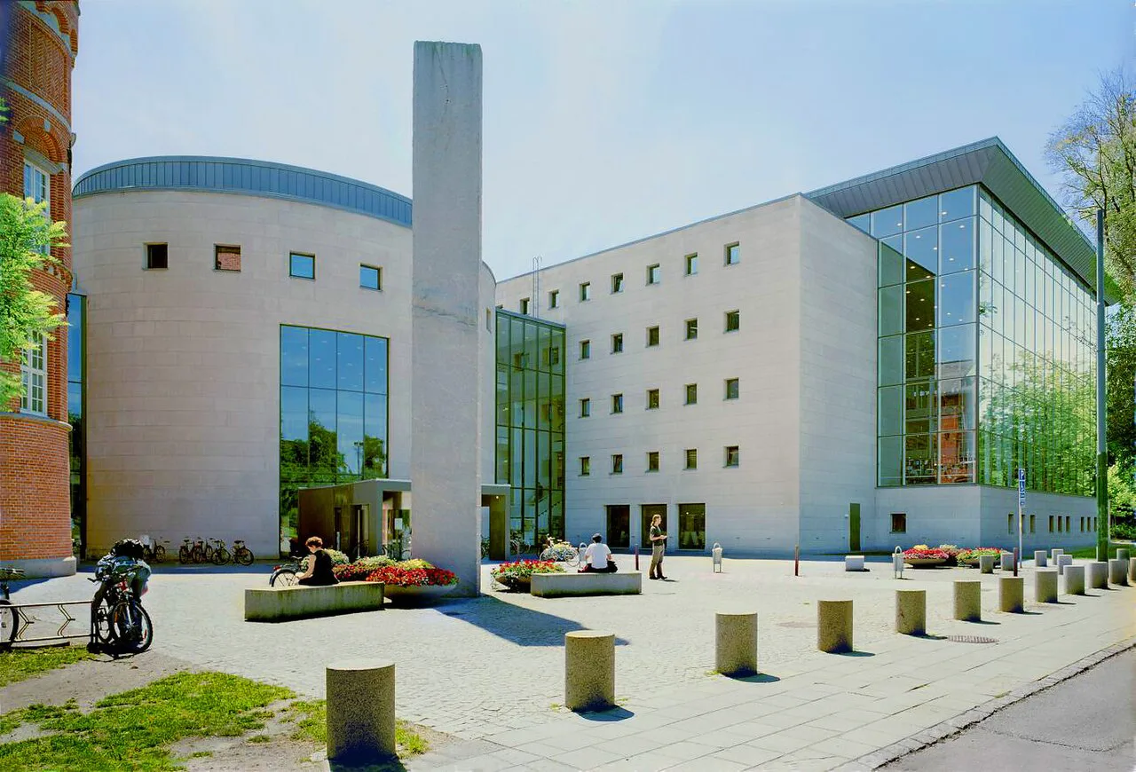 Malmö City Library in 2002.