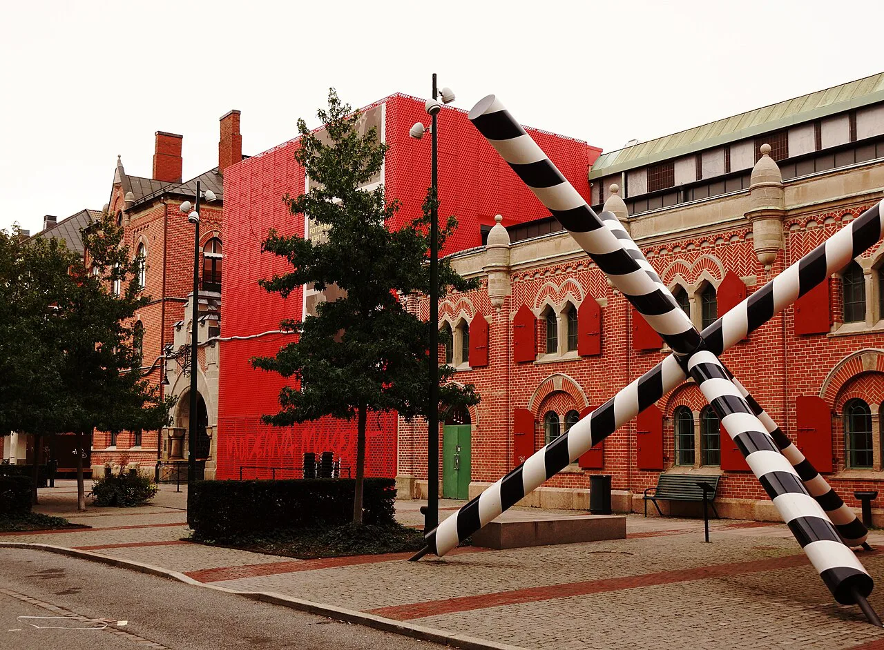 The red extension of Moderna Museet Malmö.