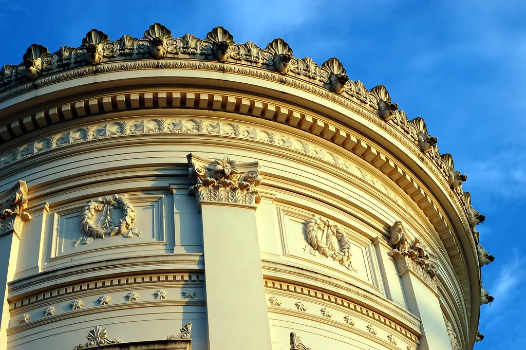 A carved façade crown in Lund.