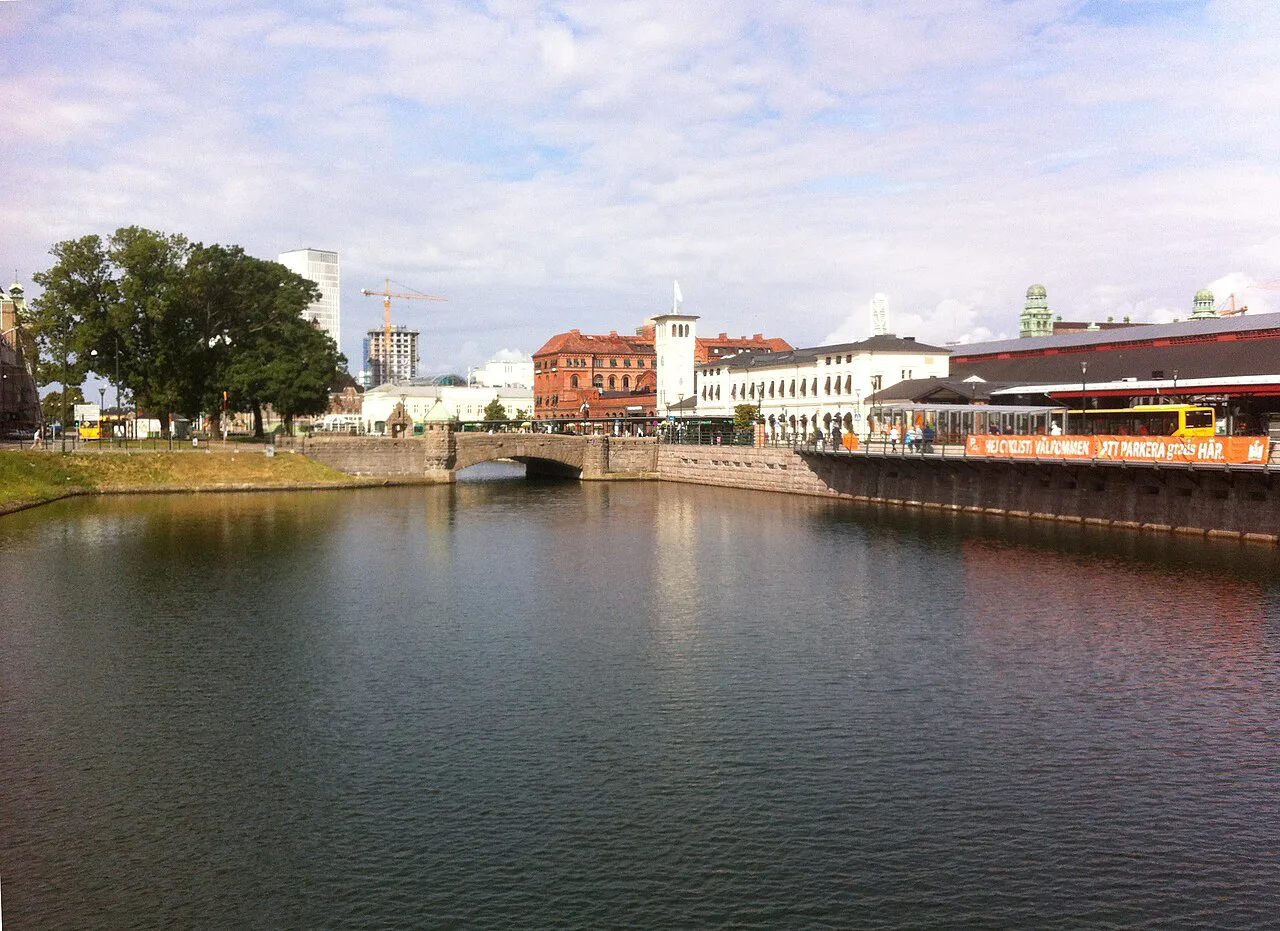 Malmö Central Station seen across the canal.