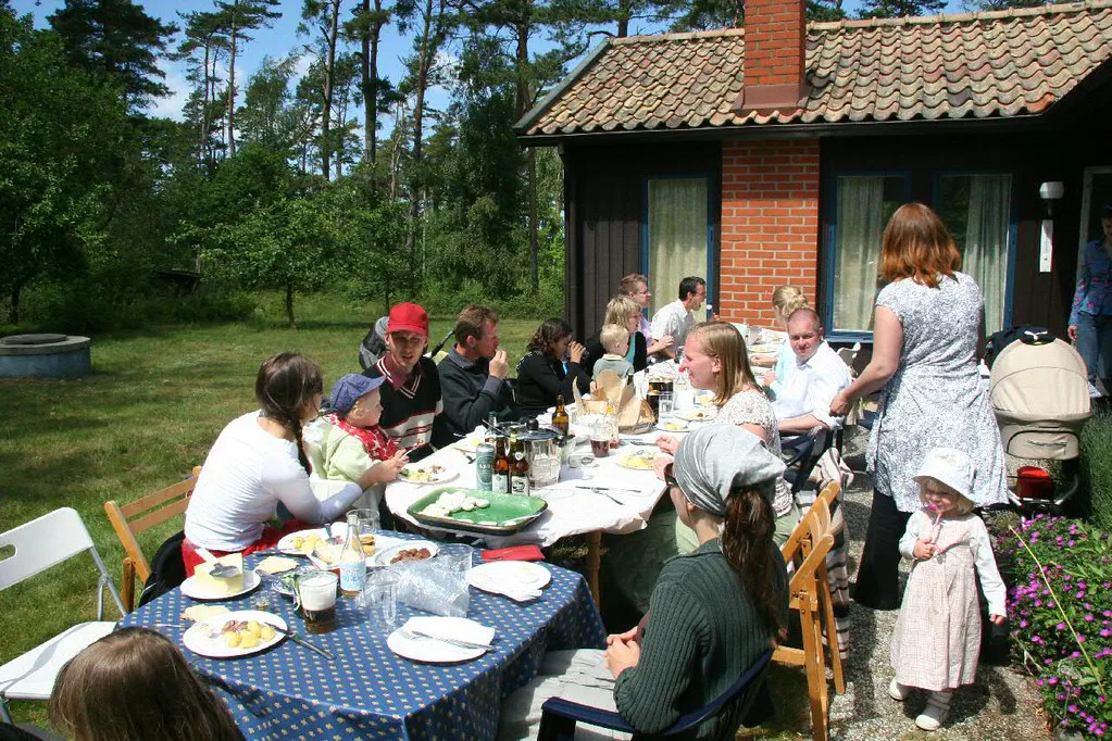 A Midsummer table on Skäret.