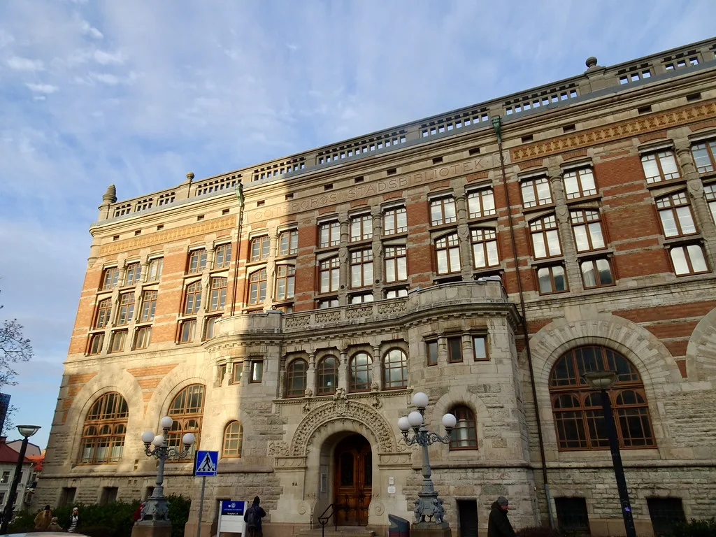 A grand façade in central Gothenburg.