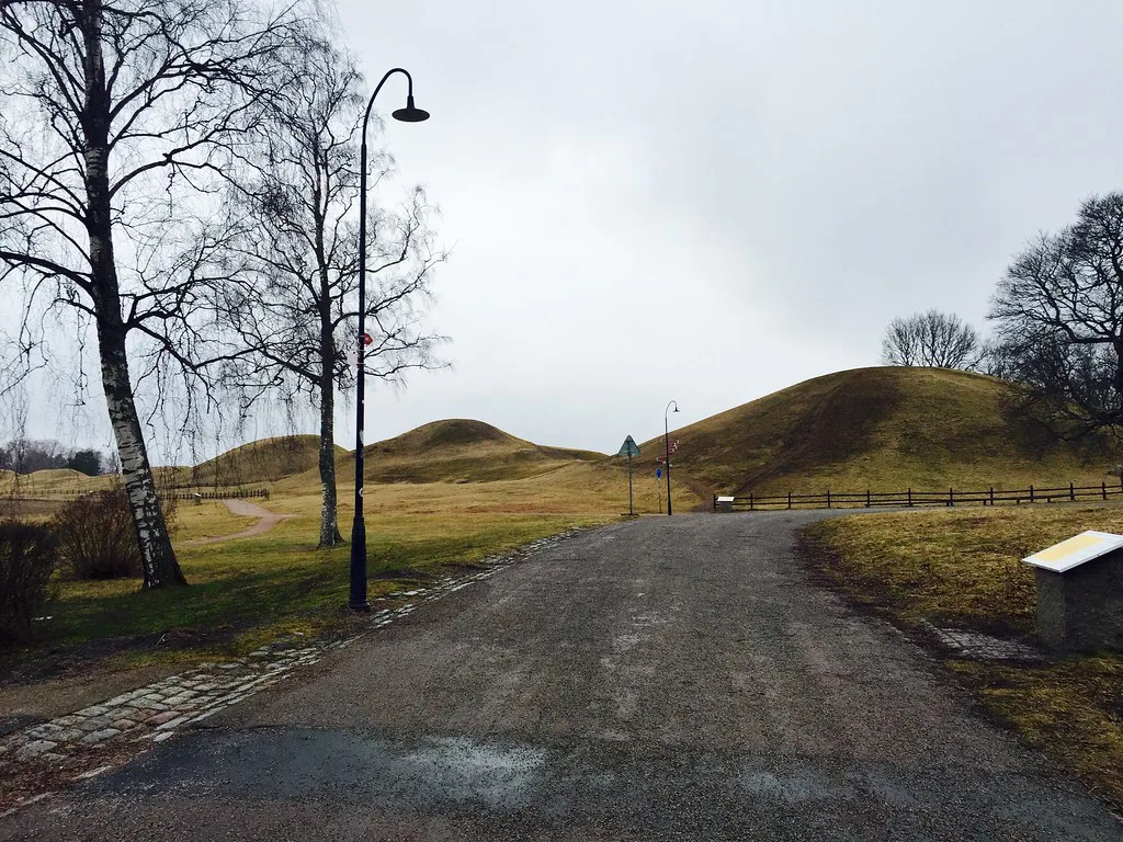 A path to the mounds at Gamla Uppsala.