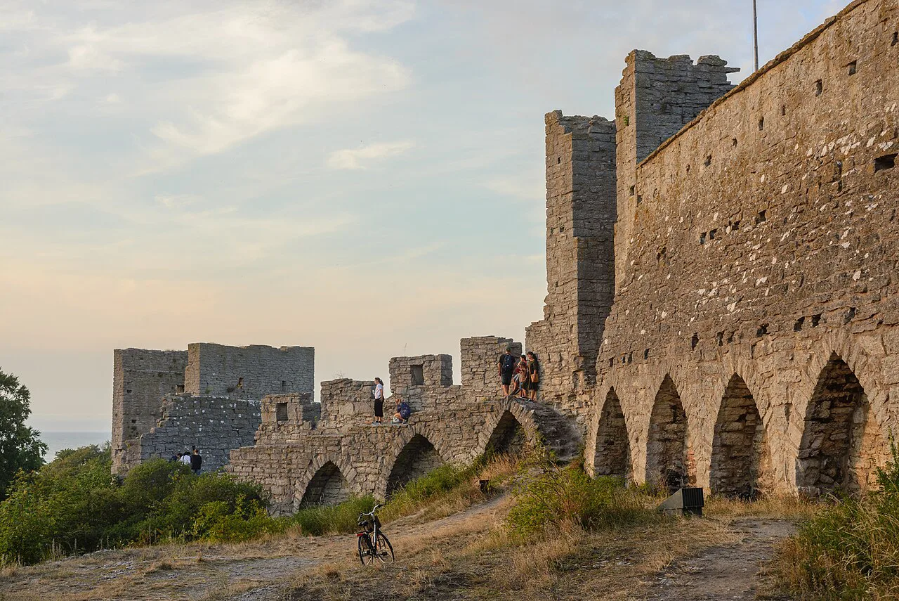 Visby's city wall in August.